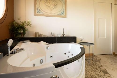 suite_mansarda_florence_garda_hotel_08